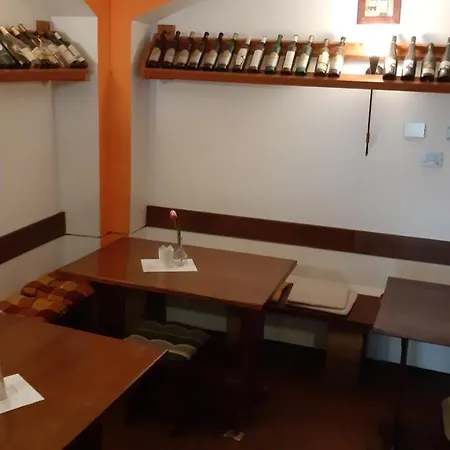 A Vinoteka Hrozen 3*