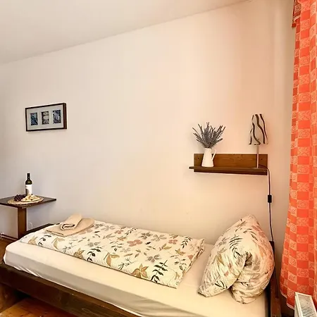 A Vinoteka Hrozen Kroměříž