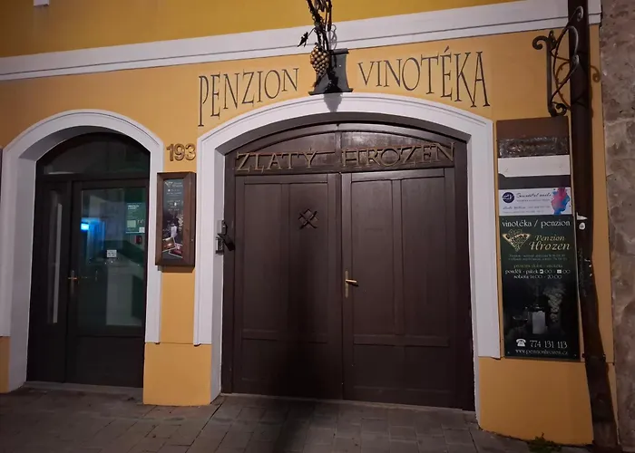 بيت ضيافة A Vinoteka Hrozen 3*