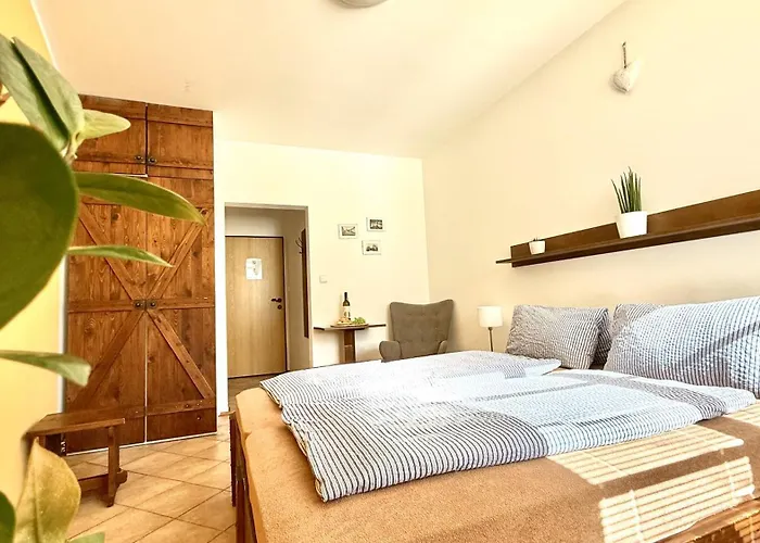 A Vinoteka Hrozen 3* Kroměříž